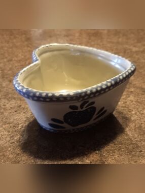 Vintage Loomco Blue Spongeware Heart Crock. 3 1/2"H X 4"W X 2 1/2"D